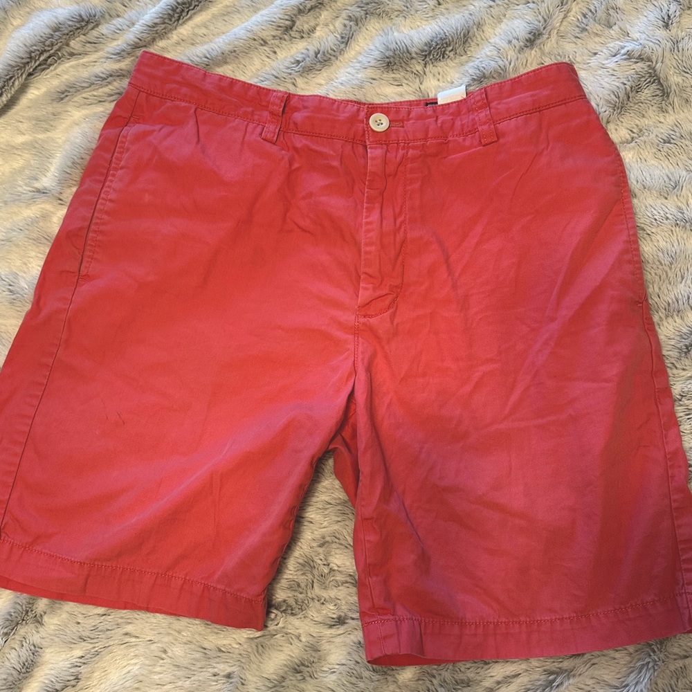 Men’s Vineyard Vines Club Shorts Size 32, Salmon Red